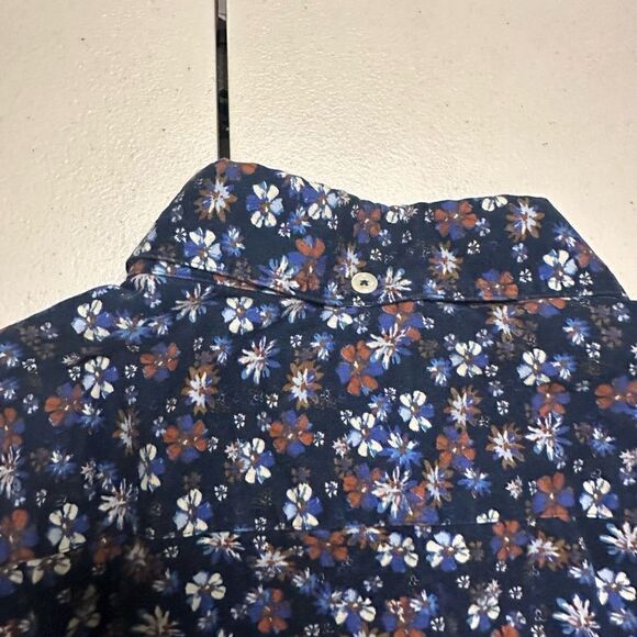 Massimo Dutti floral button up medium - Picture 7 of 7